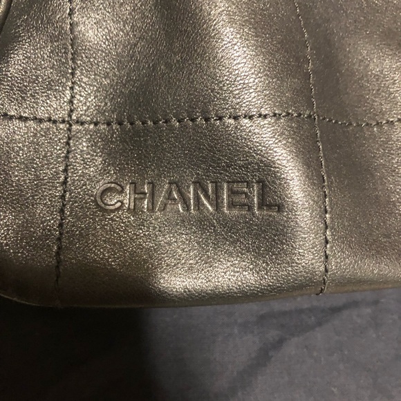 EUC CHANEL Chocolate Bar Boston Bag - Picture 5 of 16